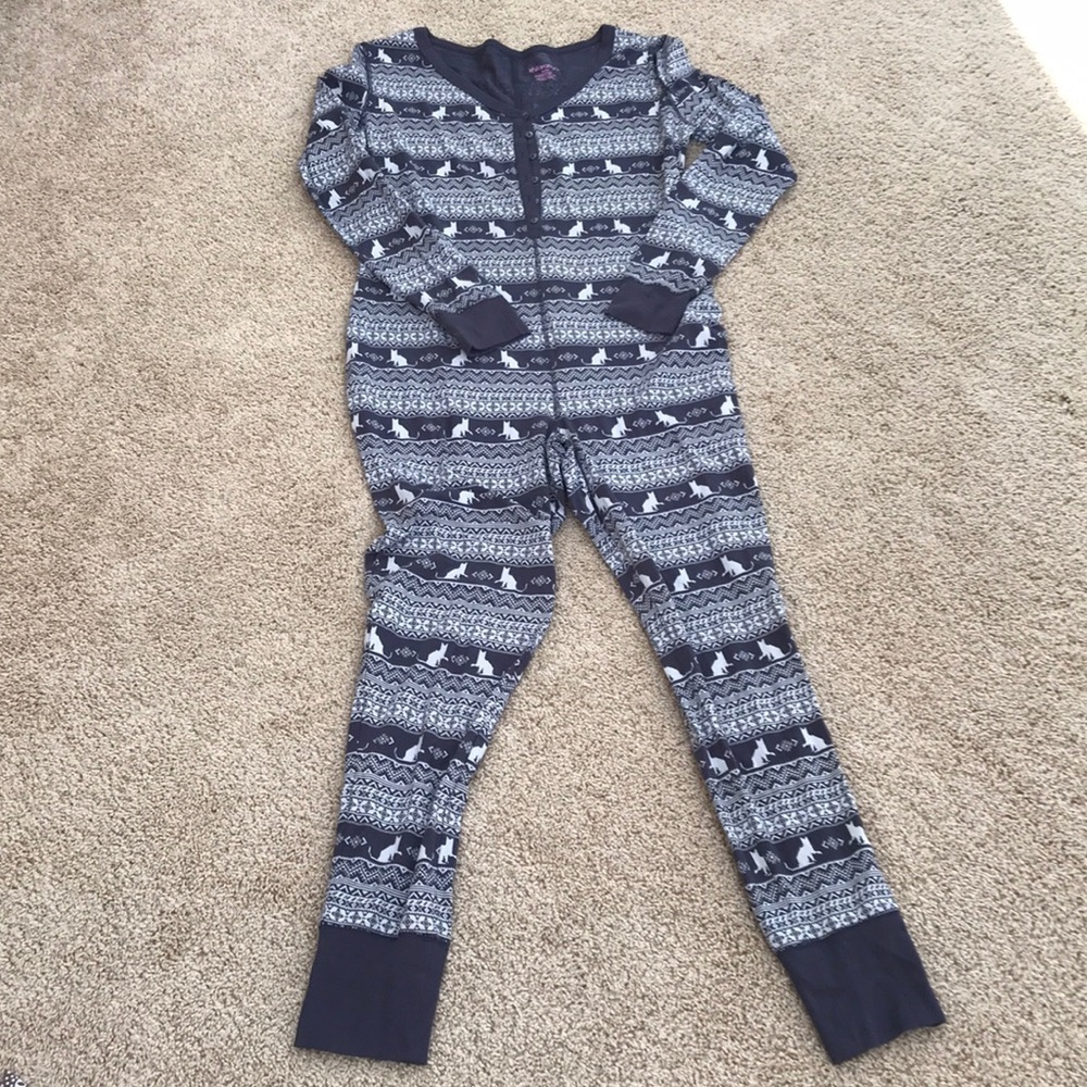 XHILARATION sleepwear size M grey catprint onesie